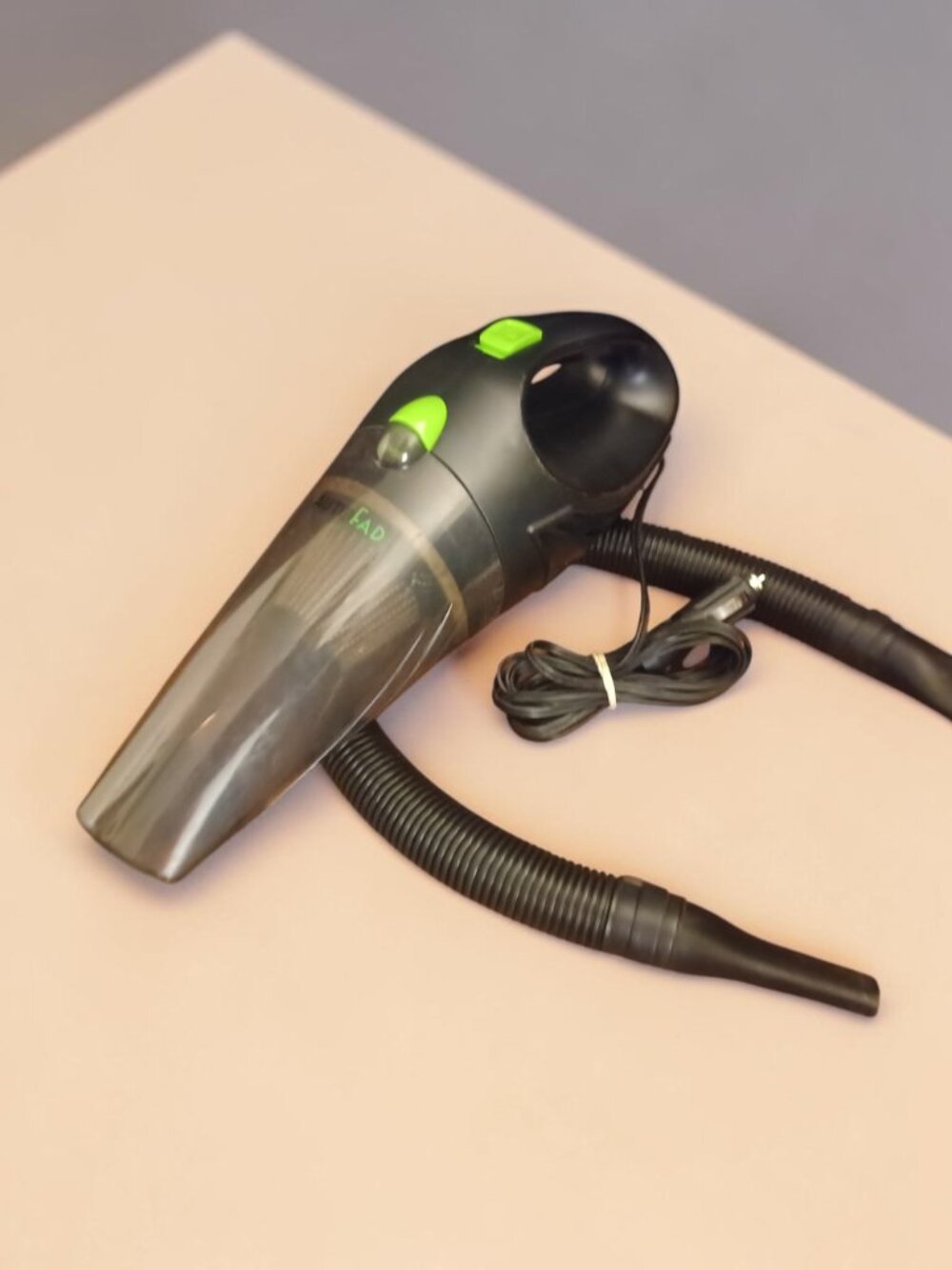 Portable‎ lightweight car plug in mini handheld vacuum cleaner w attachments